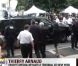 DSK et son épouse Anne Sinclair quittent le tribunal de New York, le 6 juin 2011. Elles crient "Shame on you" ("Honte à toi") ! 