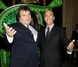 Jack Black et Jeffrey Katzenberg lors de la représentation caritative de Shrek The Musical, à Londres, le 8 juin 2011.