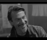 Florent Pagny et Pascal Obispo mettent leur amitié en scène à la manière de Belmondo et Gabin dans <em>Un singe en hiver</em> (1962), d\'Henri Verneuil, pour le clip de <em>Je laisse le temps faire</em>.