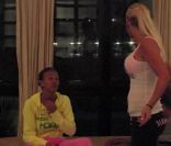 Un violent clash éclate entre Amélie et Julie (Episodes des  Anges de la Télé-Réalité - Miami Dreams  du lundi 13 juin).