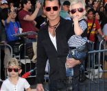 Gavin Rossdale, un papa looké qui adore assortir ses tenues à celles de ses fistons ! 