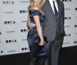 Rosanna Arquette, 51 ans, se sent si bien avec Todd Morgan qu\'elle a accepté de devenir sa femme. Ce sera son quatrième mariage. En novembre 2010, ils posaient ensemble lors d\'un événement à Los Angeles.<br />