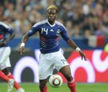 Louis Saha avec l'équipe de France le 3 septembre 2010 à Paris 