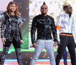 Les Black Eyed Peas sur le plateau de  X Factor , sur M6, le 17 mai 2011.