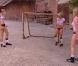 La vidéo du shooting des joueuses allemandes de l'équipe de football féminin pour le magazine Playboy .