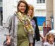 Jessica Alba enceinte et tout sourire, entourée des femmes de sa vie