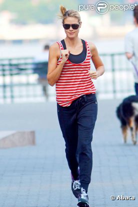 Pour garder la ligne, Heidi Klum ne manque jamais son jogging du matin. Ici, dans les rues de New York, le 21 juin 2011