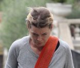 Ellen Pompeo à Los Angeles n'a pas l'air de très bonne humeur le 18 juin 2011