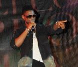 Dans une ambiance de folie, Usher a donné une interprétation très privée de ses tubes au VIP Room Theater le vendredi 24 juin 2011