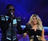 Will.I.Am et Fergie lors du concert des Black Eyed Peas au stade de France lors de leur tournée hexagonale en juin 2011
