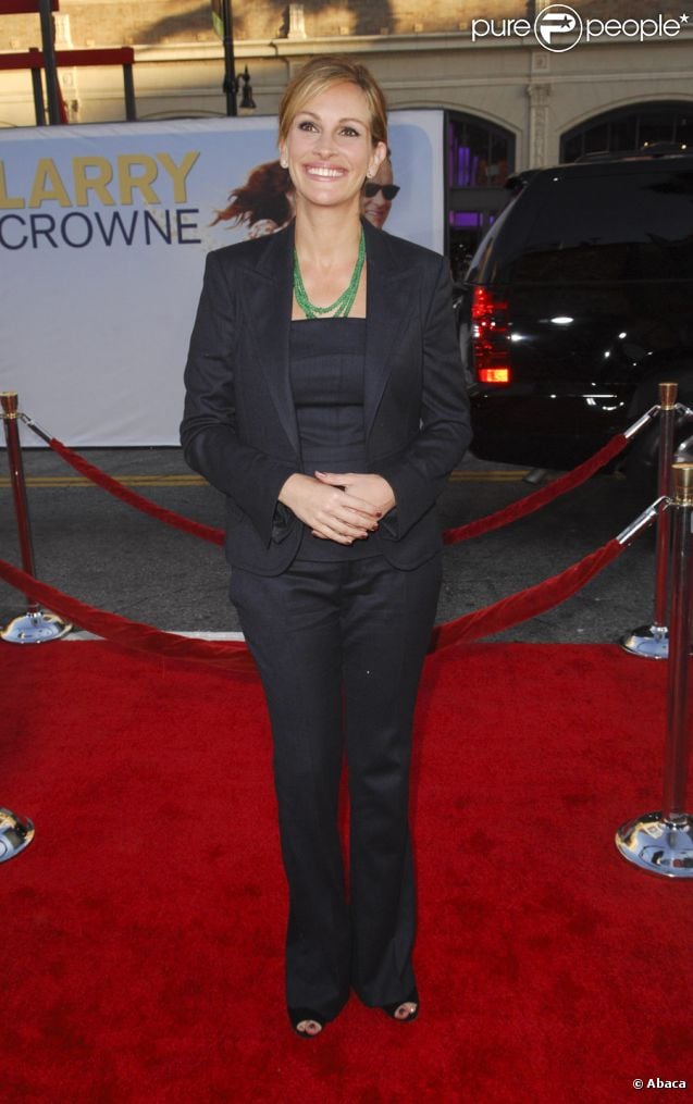 Julia Roberts, radieuse, lors de l'avant-première du film Il n'est jamais trop tard à Los Angeles le 27 juin 2011