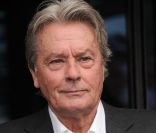 Alain Delon à Paris, le 14 juin 2011. 