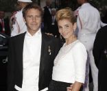Clotilde Courau joue la sobriété en noir et blanc lors du dîner organisé pour le mariage du Prince Albert avec Charlene Wittstock. Monaco, le 2 juillet 2011