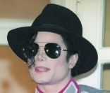 Ce chapeau de Michael Jackson a été adjugé 9220 euros chez Christie's à Londres, le 14 juin 2011.