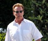 Arnold Schwarzenegger et sa fille Katherine, dans le quartier de Brentwood pour le déjeuner, à Los Angeles, le 7 juillet 2011.