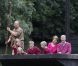 La princesse Mathilde et le prince Philippe de Belgique ont emmené leurs quatre enfants visiter un site archéologique en Belgique, le 8 juillet 2011.