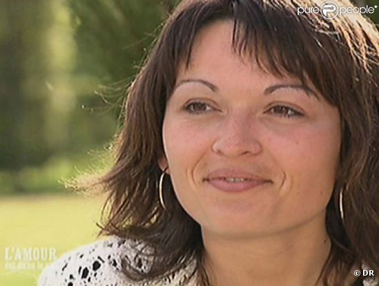 Corinne l'autoritaire n'avait pas craqué pour ses deux prétendants,  Bruno et Mathieu... Heureusement, depuis, elle a rencontré Sébastien, avec qui elle va se marier. 