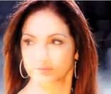 Images extraites du clip de  Wepa , premier single, sorti le 24 juillet 2011, de l'album  Little Miss Havana  de Gloria Estefan. 