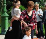 Jennifer Lopez a fêté ses 42 ans avec ses jumeaux Emme et Max, sa maman, Guadelupe, et des amis. Evidemment, Marc Anthony n'était pas de la partie.