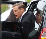 Bryan Adams à la sortie des funérailles et de l\'incinération d\'Amy  Winehouse au cimetière Edgwarebury du nord de Londres, mardi 26 juillet  2011.