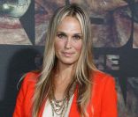 Molly Sims à l'avant-première de  La Planète des singes : les origines , à Los Angeles, le 28 juillet 2011.