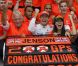  Entouré du Team Mc Laren et tout contre son père John et sa chérie Jessica Michibata, Jenson Button savoure... 
 Dimanche 31 juillet 2011, Jenson Button remportait le 11e Grand Prix de sa carrière en Hongrie, sur le Hungaroring, pour son 200e départ en F1. 