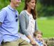 Au château de Grasten, résidence d'été de la famille royale de Danemark, la bonne humeur était au rendez-vous pour la séance photo des vacances, le 1er août 2011.
Autour de la reine Margrethe et du prince Henrik, le prince Frederik et la princesse Mary avec leurs quatre enfants (Christian, Isabella et les jumeaux Vincent et Joséphine) et le prince Joachim et la princesse Marie avec leurs trois enfants (Nikolai, Felix, Henrik) formaient une superbe ribambelle !
