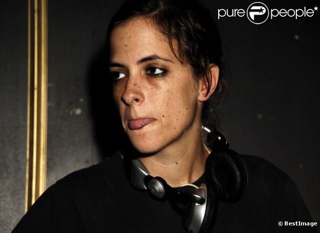  Samantha Ronson mixe à New York en novembre 2010 