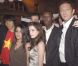 Leïla Bekhti avec l'équipe du film Sheitan, dont Vincent Cassel en 2006 