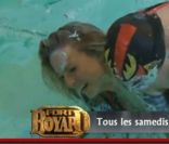 Aurélie Vaneck fait un combat de lutte dans la boue, pour l'émission Fort Boyard, diffusée le 6 août 2011 sur France 2.