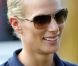 Le 6 août 2011 à Gatcombe Park, à la veille de monter pour la dernière fois son mythique Toytown, Zara Phillips affichait un large sourire, au côté de son mari depuis une semaine Mike Tindall. 