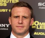 Ruben Fleischer lors de la première du film 30 minutes or less à Hollywood au cinéma The Grauman's Chinese Theatre à Hollywood le 8 août 2011 