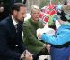  Le 14 avril 2009, visite dans un centre de soins. 
 25 août 2001- 25 août 2011 : le prince héritier Haakon de Norvège et la princesse Mette-Marit doivent célébrer leurs noces d'étain : 10 années d'un mariage et d'un amour parfaitement sereins, après des débuts controversés... 