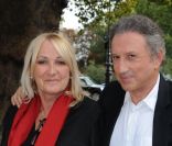 Michel Drucker et Julie à la conférence de presse de rentrée d'Europe 1, au mini Palais à Paris, le 29 août 2011