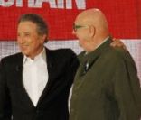 Michel Drucker et Jean-Pierre Coffe, lors de l'enregistrement de Vivement Dimanche avec Charles Aznavour, à Paris, le 31 août 2011