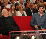 Patrick Fiori et Charles Aznavour, lors de l'enregistrement de Vivement Dimanche avec Charles Aznavour, à Paris, le 31 août 2011