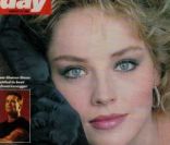 L\'actrice Sharon Stone en couverture de Sunday Magazine. 19 août 1990.<br />