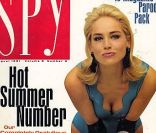 L\'actrice Sharon Stone, en Une de <em>Spy</em>. Août 1991.<br />