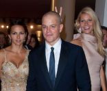 Gwyneth Paltrow, très blagueuse, Matt Damon et sa femme Luciana au festival de Venise pour le film  Contagion , le 3 septembre 2011.