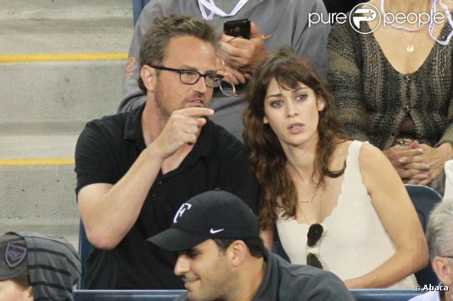 Matthew Perry a assisté à la victoire de Roger Federer sur Jo-Wilfried Tsonga le 8 septembre 2011 lors de l'US Open 2011 avec Lizzy Caplan dont il semblait très proche... 