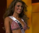 Laury Thilleman, à Sao Paulo, le vendredi 9 septembre, à l'occasion du tour préliminaire de l'élection de Miss Univers 2011.
