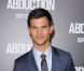 Taylor Lautner charme Lily Collins, la fille de Phil, devant Sigourney Weaver