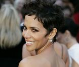  Halle Berry lors de la 83e cérémonie annuelle des Oscars en février 2011 