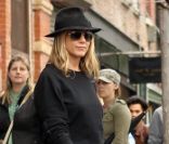 Jennifer Aniston est sur un petit nuage avec son petit ami Justin Theroux à New York, le 20 septembre 2011