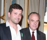 Le chef deux fois étoilé Yannick Delpech a été décorée de la médaille de Chevalier de l\'ordre des Arts et des Lettres le 23 septembre 2011 à Paris par le ministre de la Culture Frédéric Mitterrand<br />