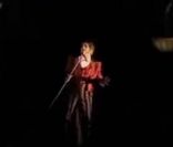 Garou est le magacien Zach dans  Zarkana , un spectacle du Cirque du Soleil présenté actuellement à New York.