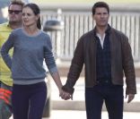 Katie Holmes rend visite à Tom Cruise sur le tournage de son film One Shot à Pittsburgh le 7 octobre 2011