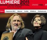 Gérard Depardieu s'est dit extrêmement ému d'être mis à l'honneur par le Festival Lumière, qui lui a décerné le 8 octobre à Lyon et devant ses amis du métier le Prix Lumière 2011 au regard de son oeuvre.