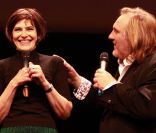  Gérard Depardieu, très complice avec Fanny Ardant, qui lui a remis le Prix Lumière 2011. 
 L'acteur a été mis à l'honneur par le  Festival Lumière, qui lui a décerné le 8 octobre à Lyon et devant ses  amis du métier le Prix Lumière 2011 pour l'ensemble de son oeuvre. 