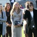 Elizabeth II gâtée, Soumillon furieux, Ronnie Wood recasé avec une jeune blonde